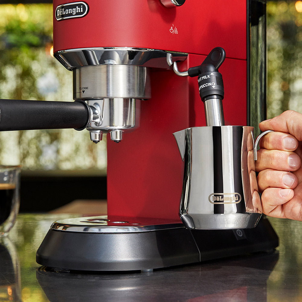 DeLonghi Dedica Style Pump Pump Espresso Coffee Machine, EC685