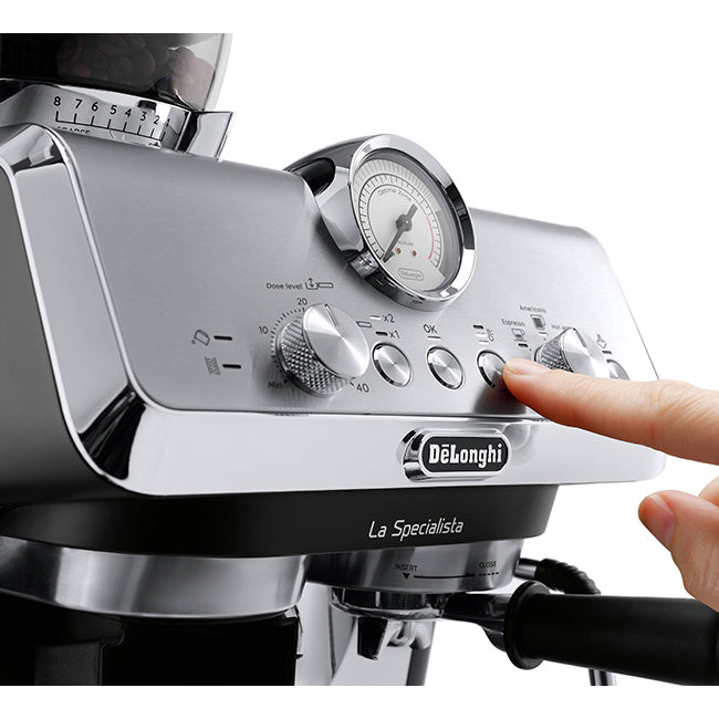 DeLonghi La Specialista Arte Pump Espresso Coffee Machine, EC9155.MB