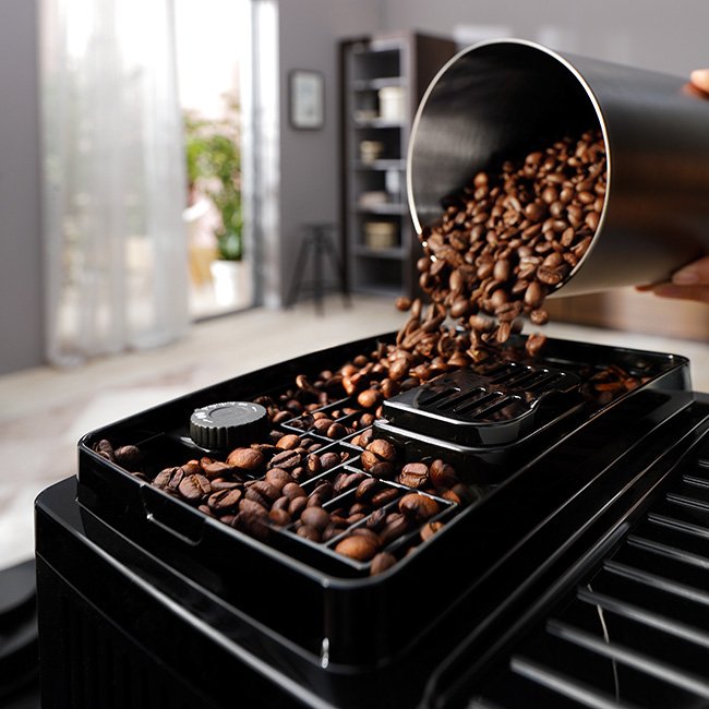 DeLonghi Magnifica Start Bean To Cup Coffee Machine, ECAM220.21.B