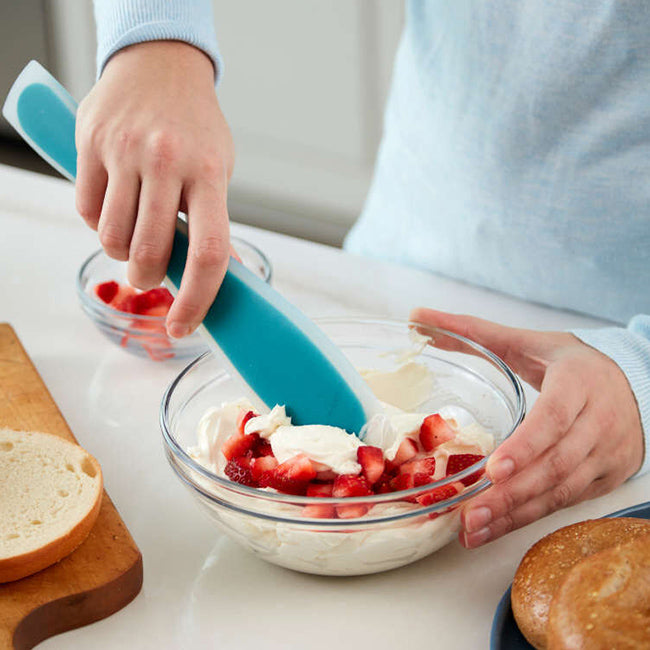 Wilton Versa-Tools Fold, Scrape & Spread Universal Spatula