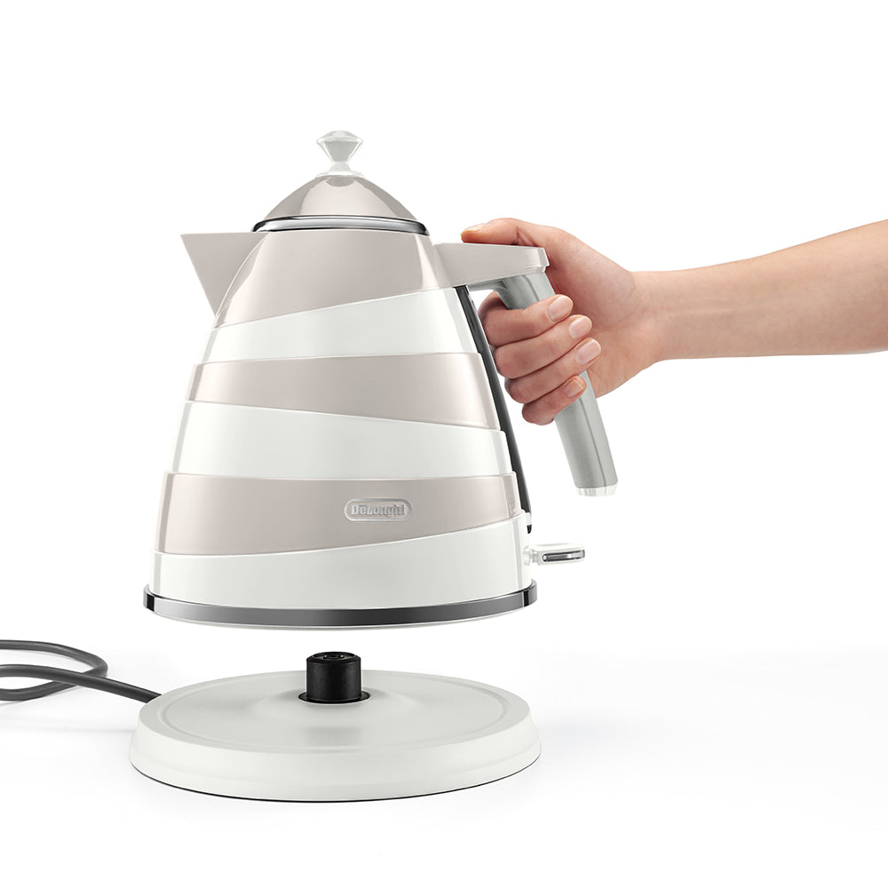 DeLonghi Avvolta Class Cordless Kettle, 1.7L