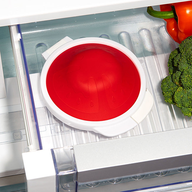 OXO Cut & Keep Silicone Tomato Saver