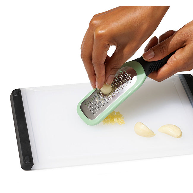 OXO Good Grips Etched Ginger & Garlic Grater