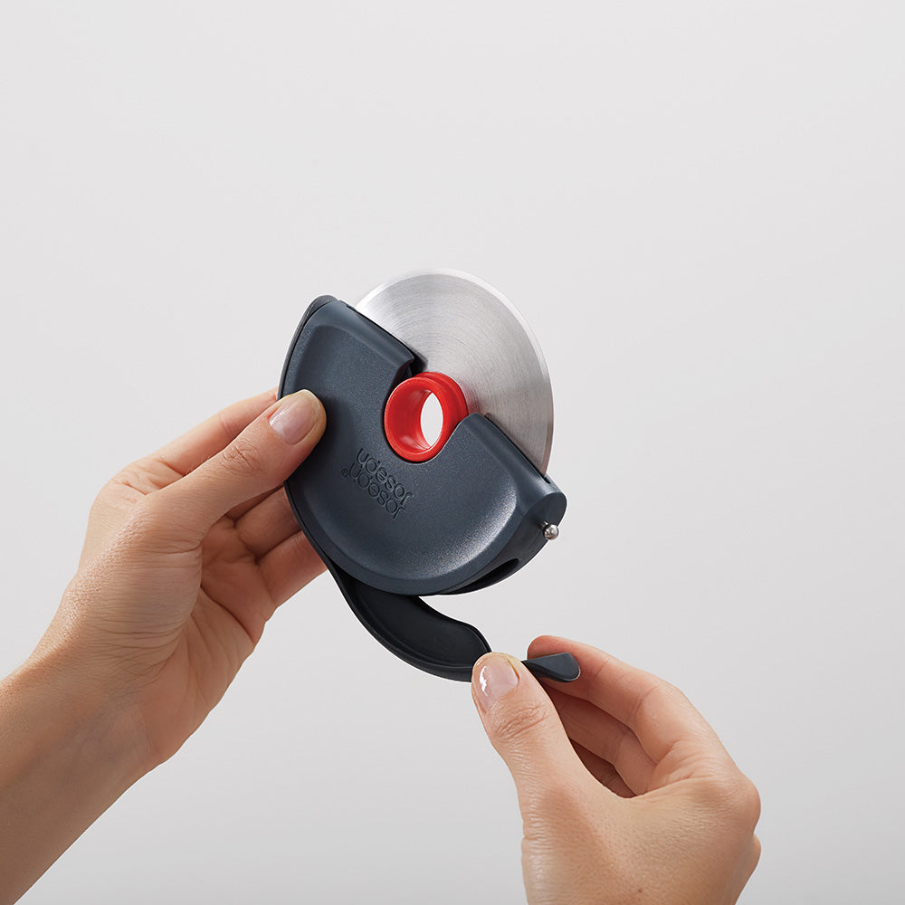 Joseph Joseph Disc Easy-Clean Pizza Cutter