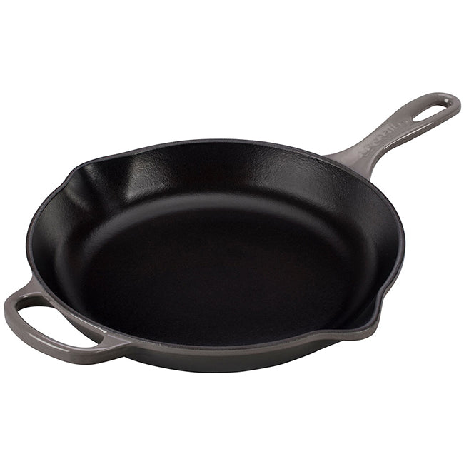 Le Creuset Signature Round Cast Iron Skillet, 26cm