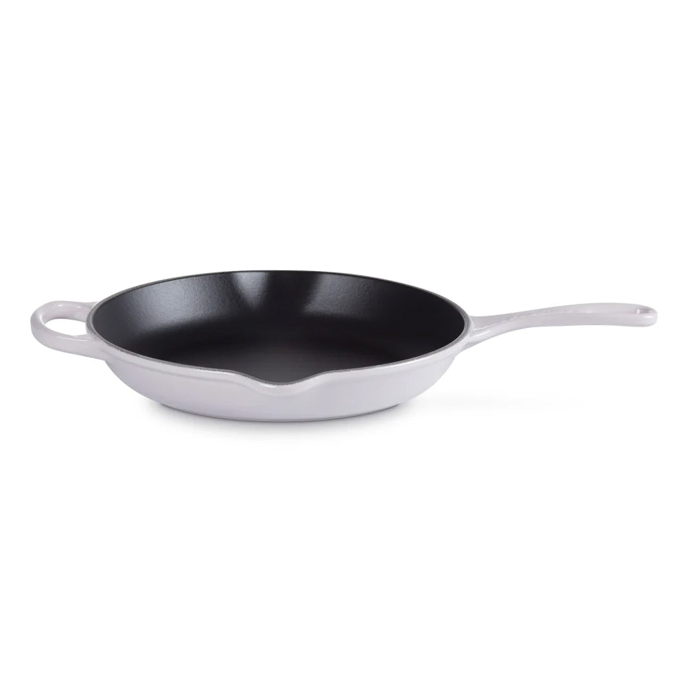 Le Creuset Signature Round Cast Iron Skillet, 26cm