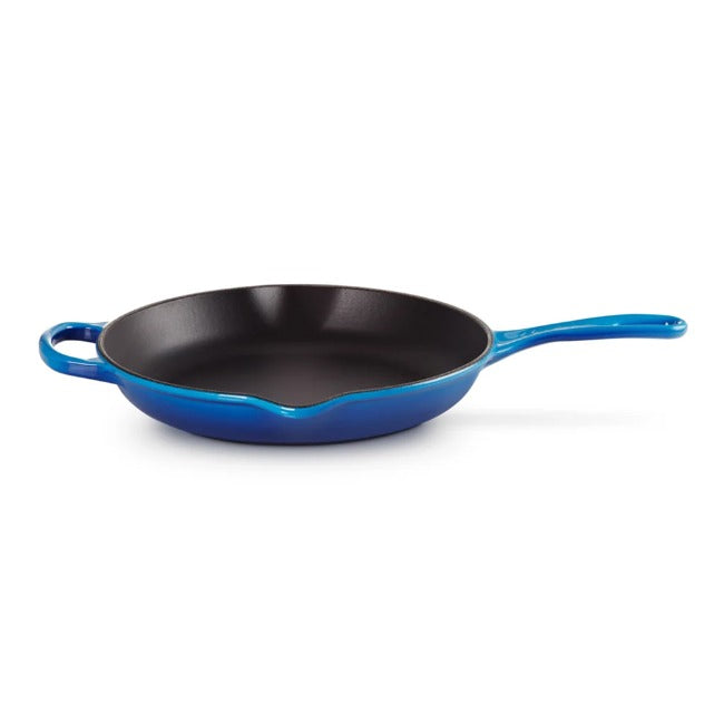 Le Creuset Signature Round Cast Iron Skillet, 26cm