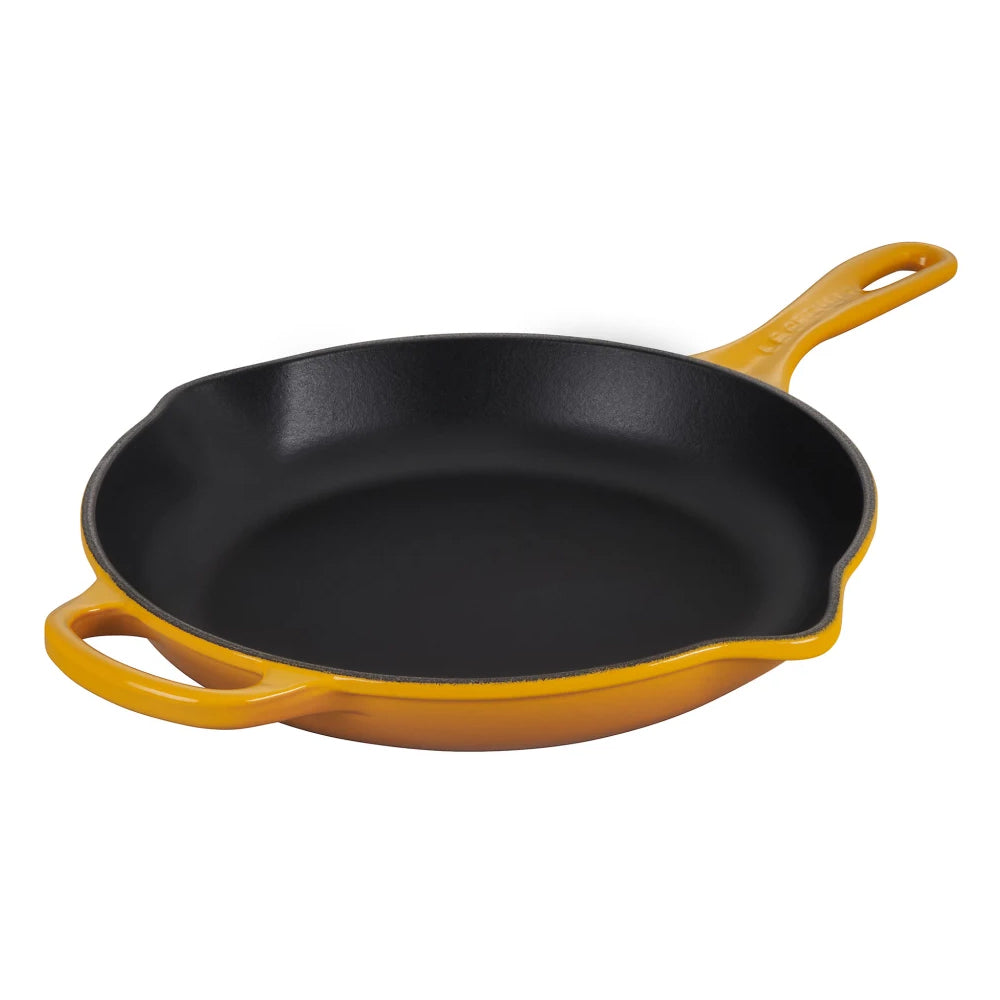 Le Creuset Signature Round Cast Iron Skillet, 26cm