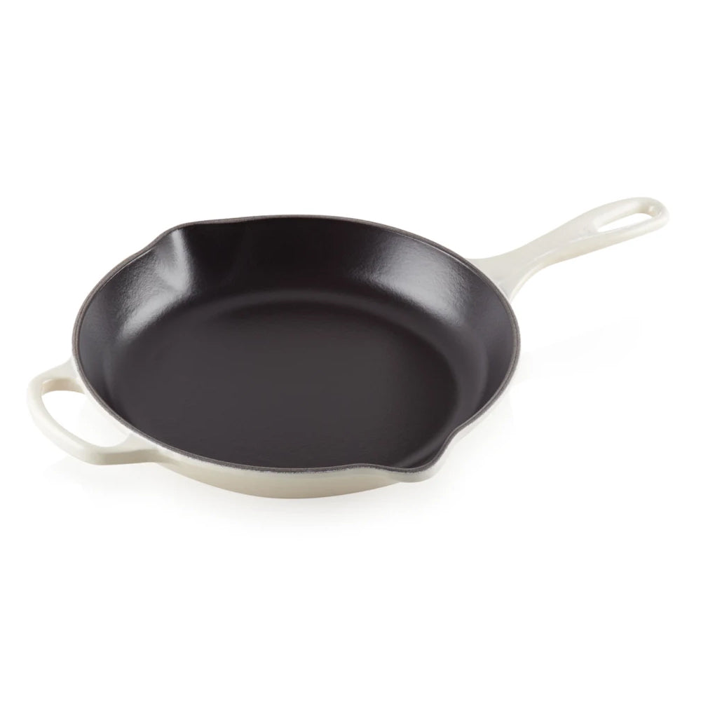 Le Creuset Signature Round Cast Iron Skillet, 26cm