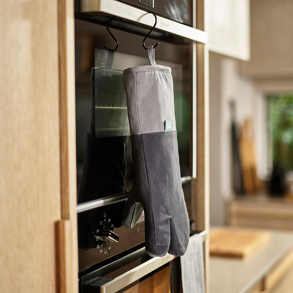 Joseph Joseph Pinch™ Easy-Grip Single Oven Glove