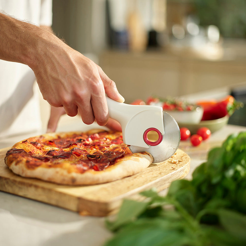 Joseph Joseph Ringo™ Easy-Clean Pizza Cutter