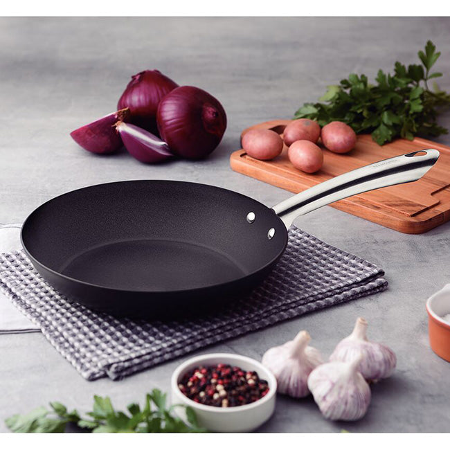 Tramontina Trento Non-Stick Cast Iron Frying Pan, 26cm