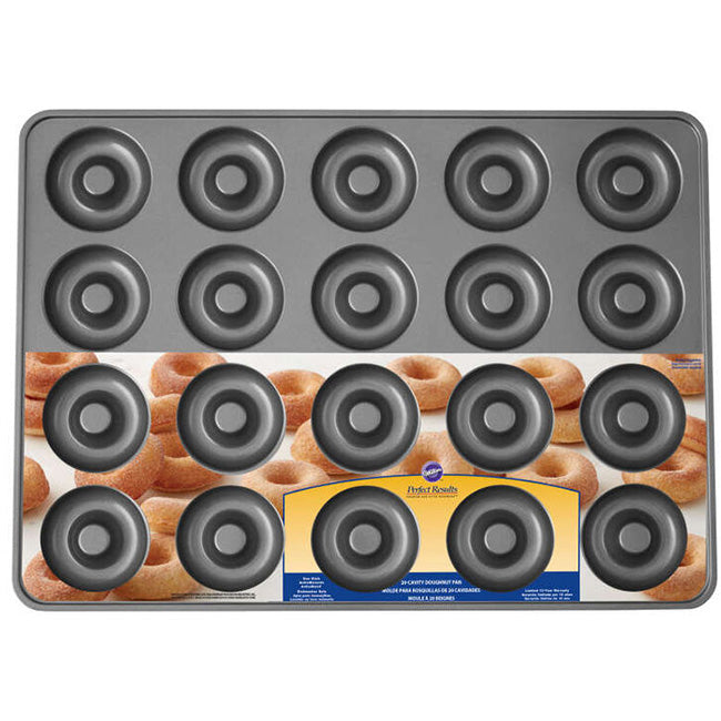Wilton Perfect Results 20 Cavity Mega Non-Stick Doughnut Pan