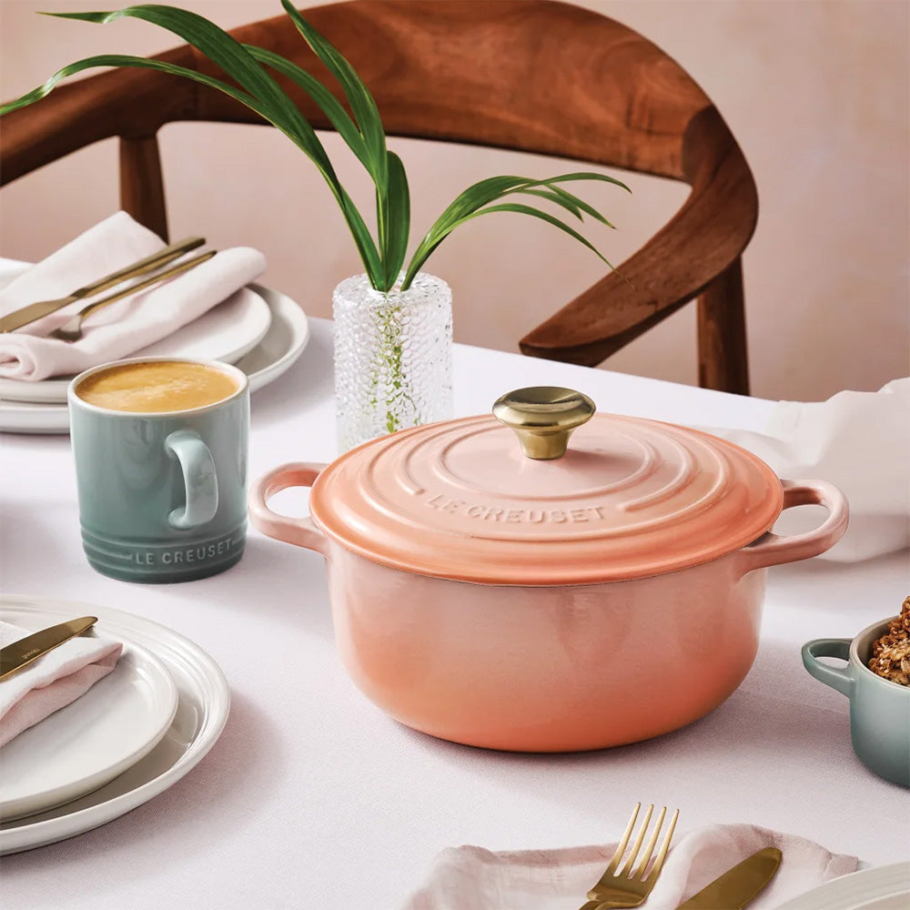 Le Creuset Signature 24cm Round Cast Iron Casserole, 4.3L