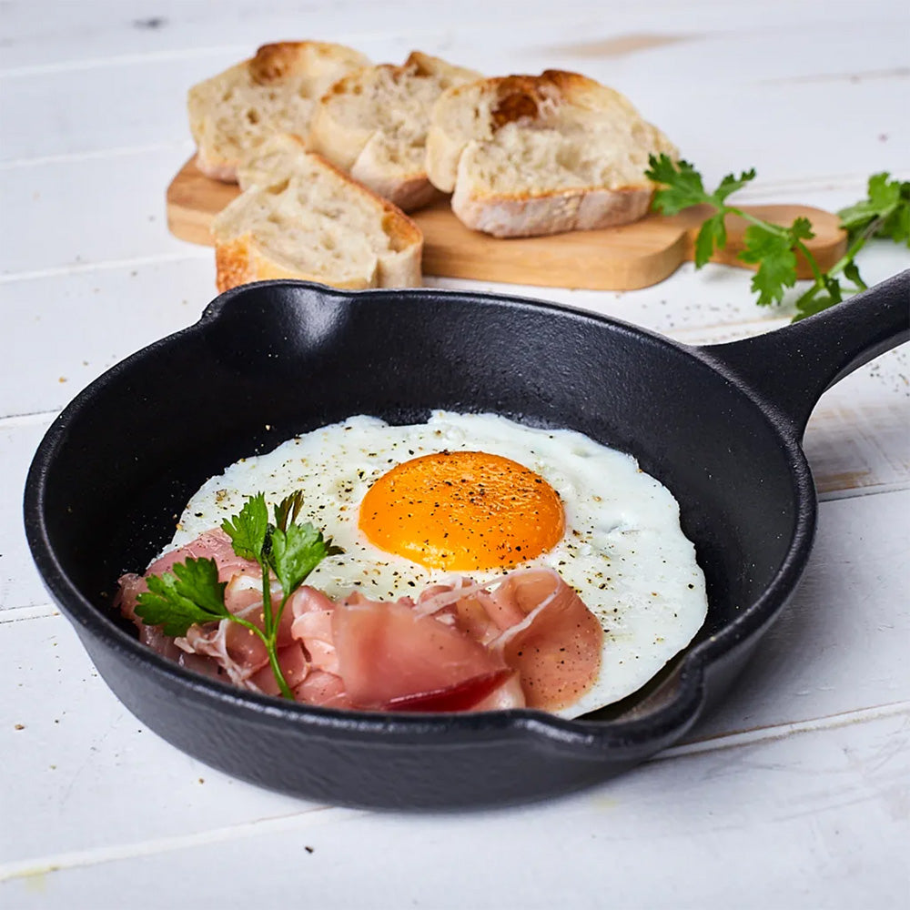 Victoria Enamelled Cast Iron Skillet