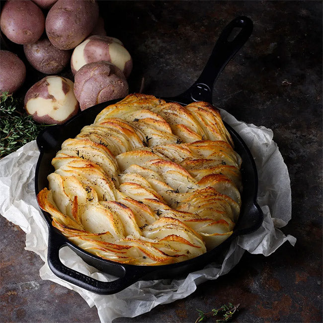 Victoria Enamelled Cast Iron Skillet With Helper Handle, 26cm