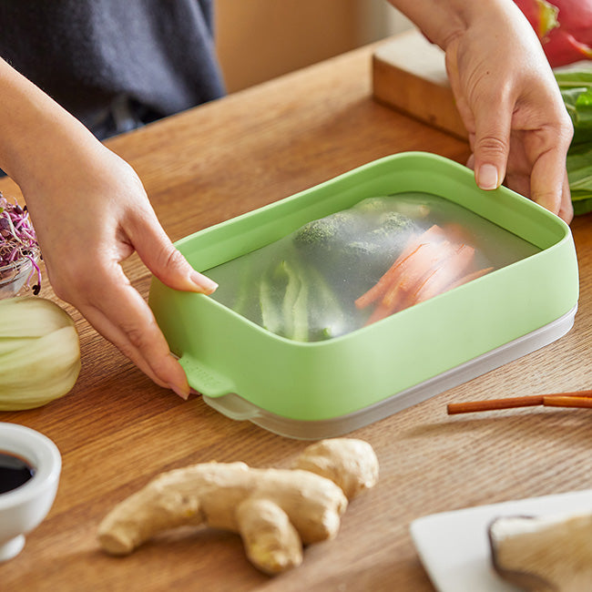 Lekue Reusable Seal Food Storage Tray
