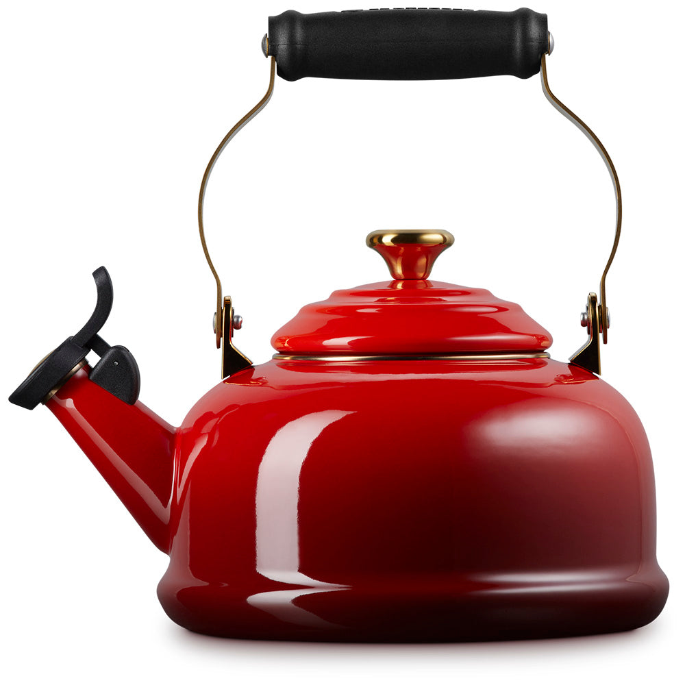 Le Creuset Classic Whistling Stovetop Kettle With Gold Knob, 1.6L