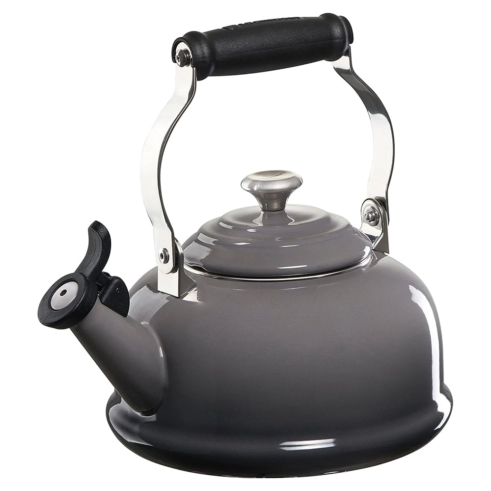 Le Creuset Whistling Stovetop Kettle With Stainless Steel Knob, 1.6L