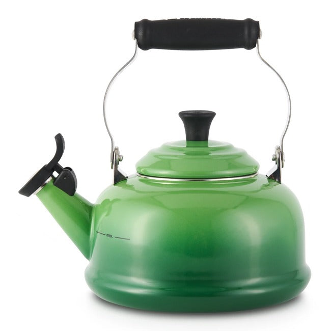 Le Creuset Whistling Stovetop Kettle, 1.6L