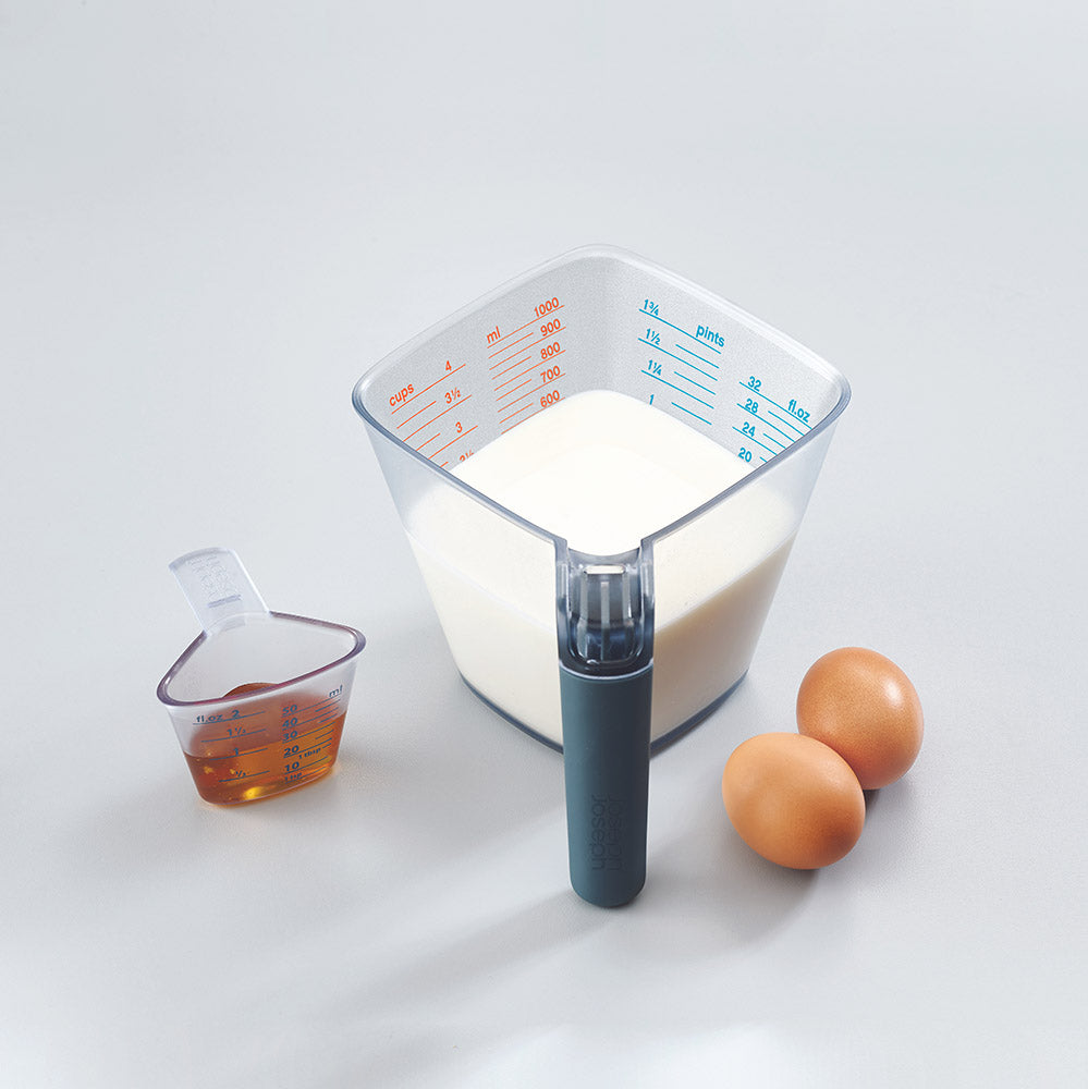 Joseph Joseph Align™ 2pc Easy-Read Measuring Jug Set