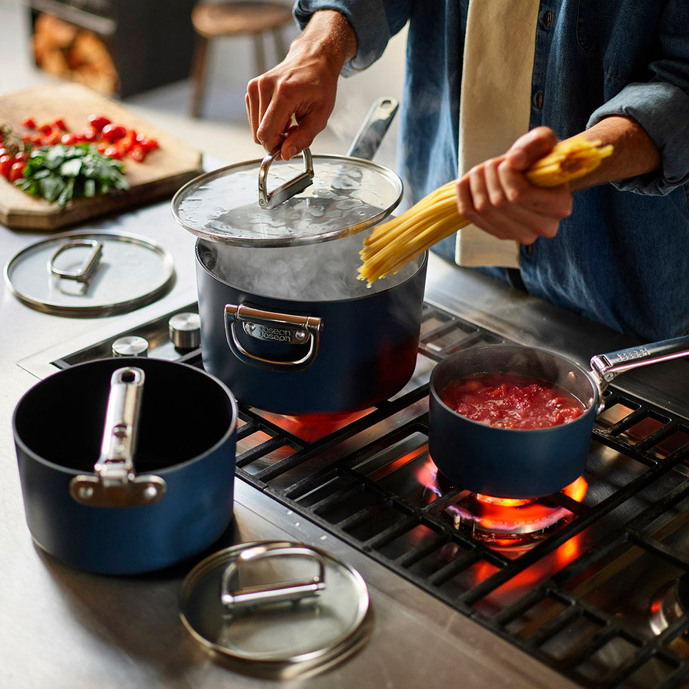 Joseph Joseph Ceramic Non-Stick 23cm Saucepan with Folding Handles