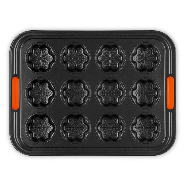 Le Creuset Non-Stick 12 Cup Snowflake Cakelet Tray