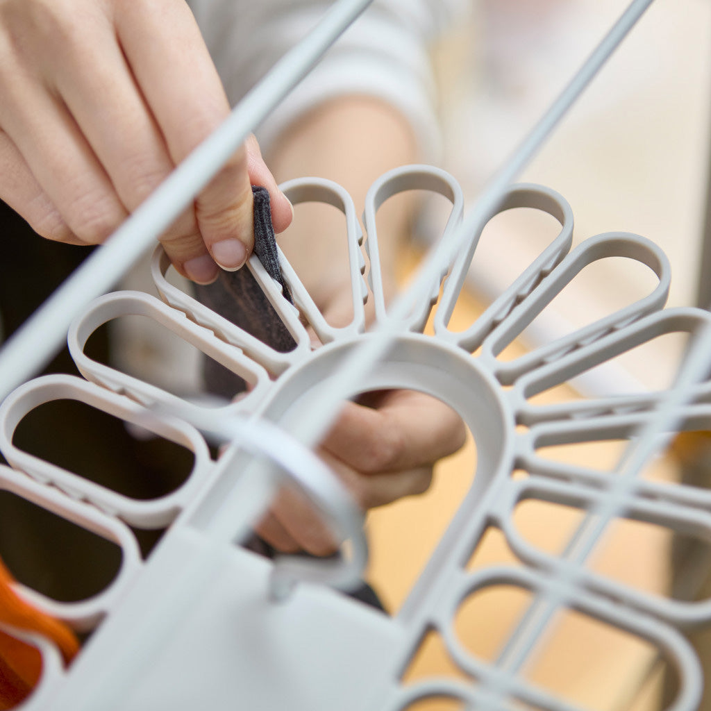 Joseph Joseph Petal™ Quick-Grip Drying Hanger