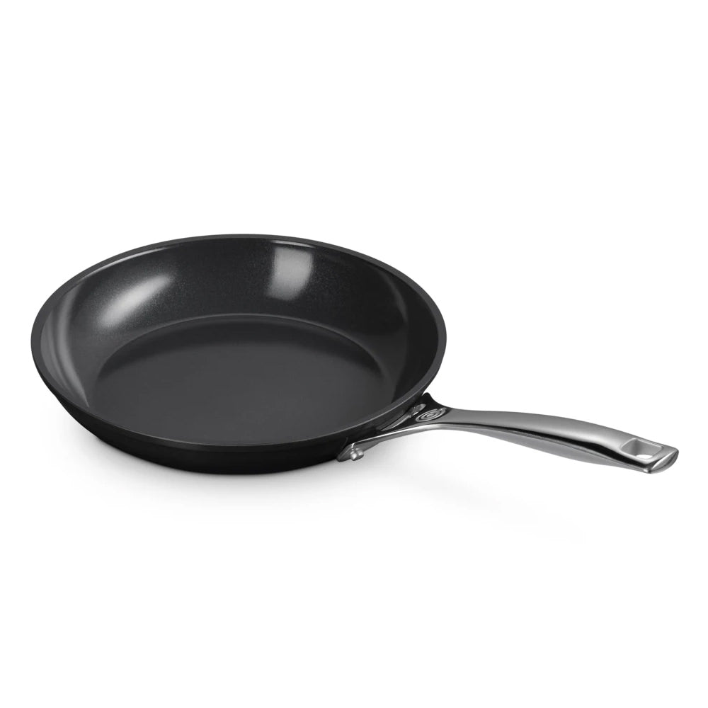 Le Creuset Essential Non-Stick Ceramic Frying Pan