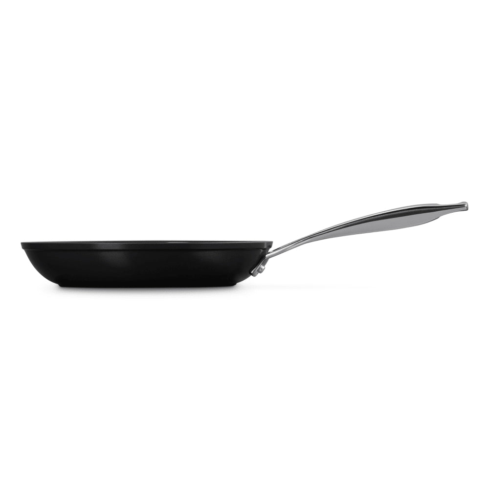 Le Creuset Essential Non-Stick Ceramic Frying Pan