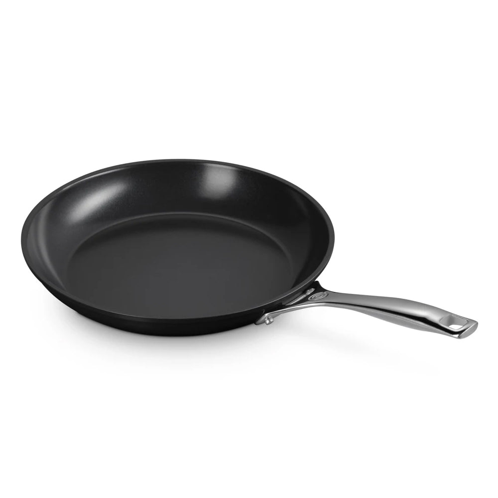 Le Creuset Essential Non-Stick Ceramic Frying Pan