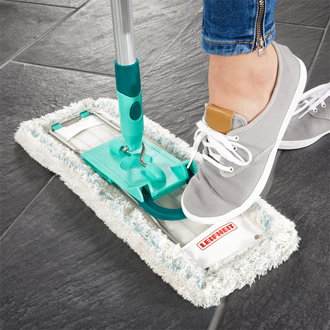 Leifheit Profi XL Floor Sweeper With Handle