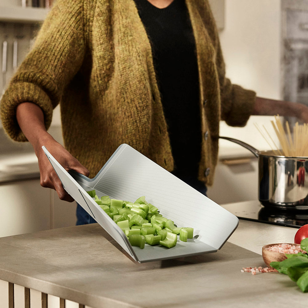 Joseph Joseph Chop2Pot™ Plus Folding Chopping Board