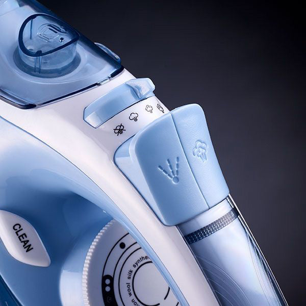 Russell Hobbs Easy-Glide Steam & Spray Iron