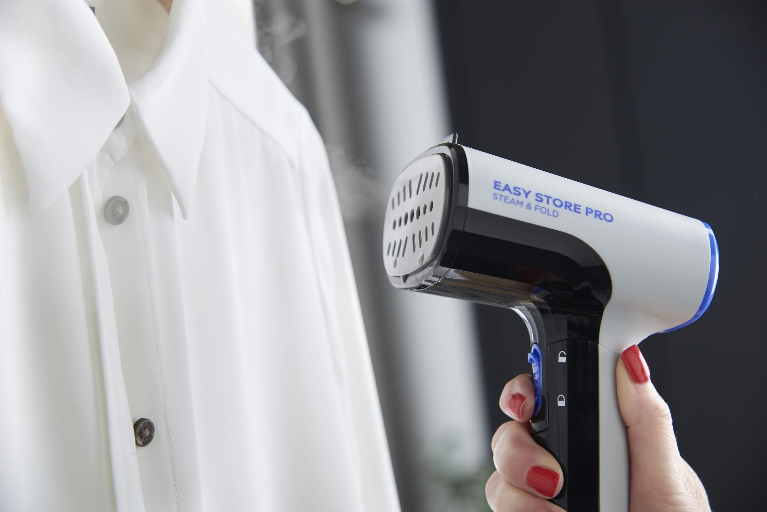 Russell Hobbs Steam Genie EasyStore Garment Steamer