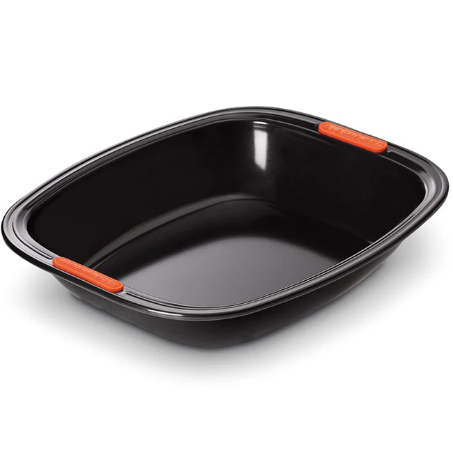 Le Creuset Non-Stick Curved Roaster, 39cm