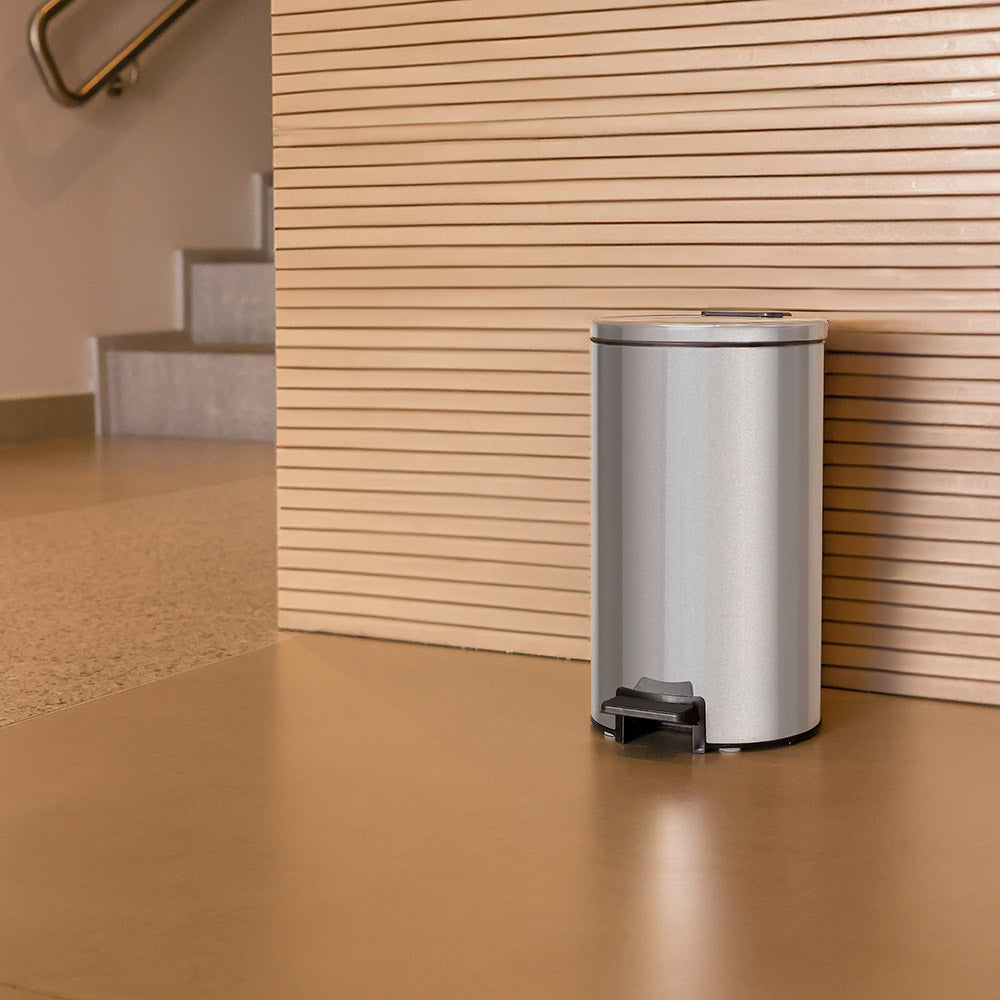 Tramontina Loop Polished Stainless Steel Step Pedal Bin