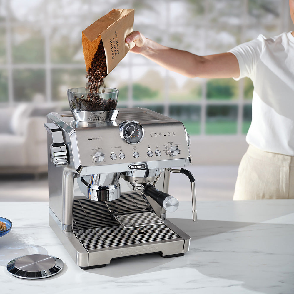 DeLonghi La Specialista Opera Manual Pump Espresso Coffee Machine, EC9555.M