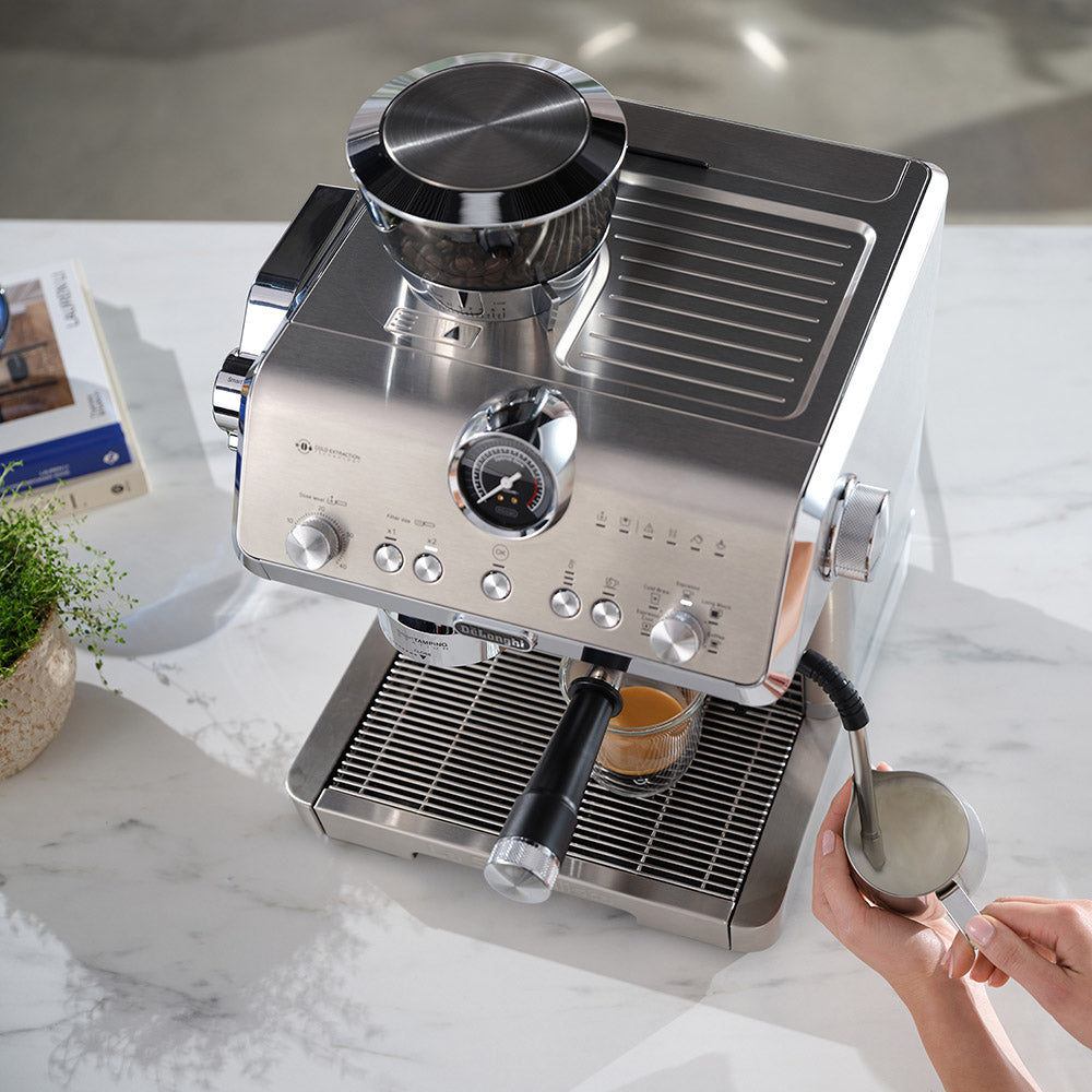DeLonghi La Specialista Opera Manual Pump Espresso Coffee Machine, EC9555.M