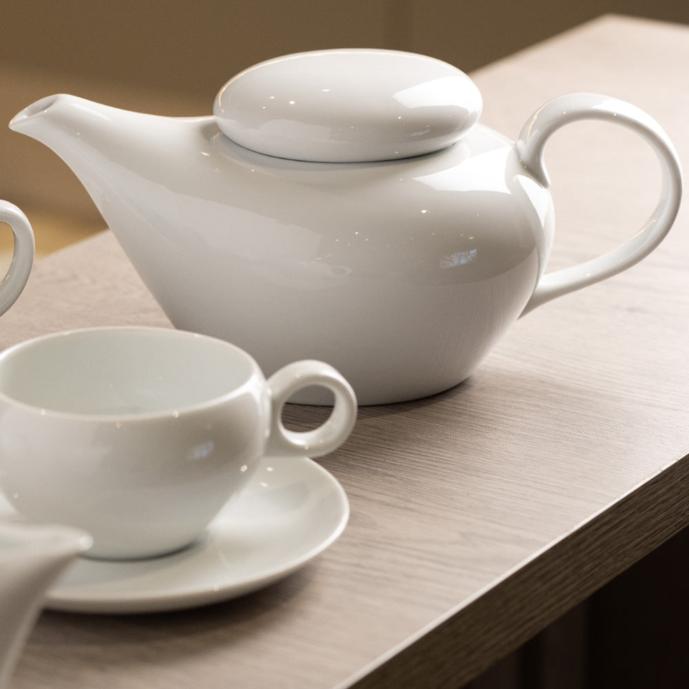Omada Irregular Teapot, 950ml - White