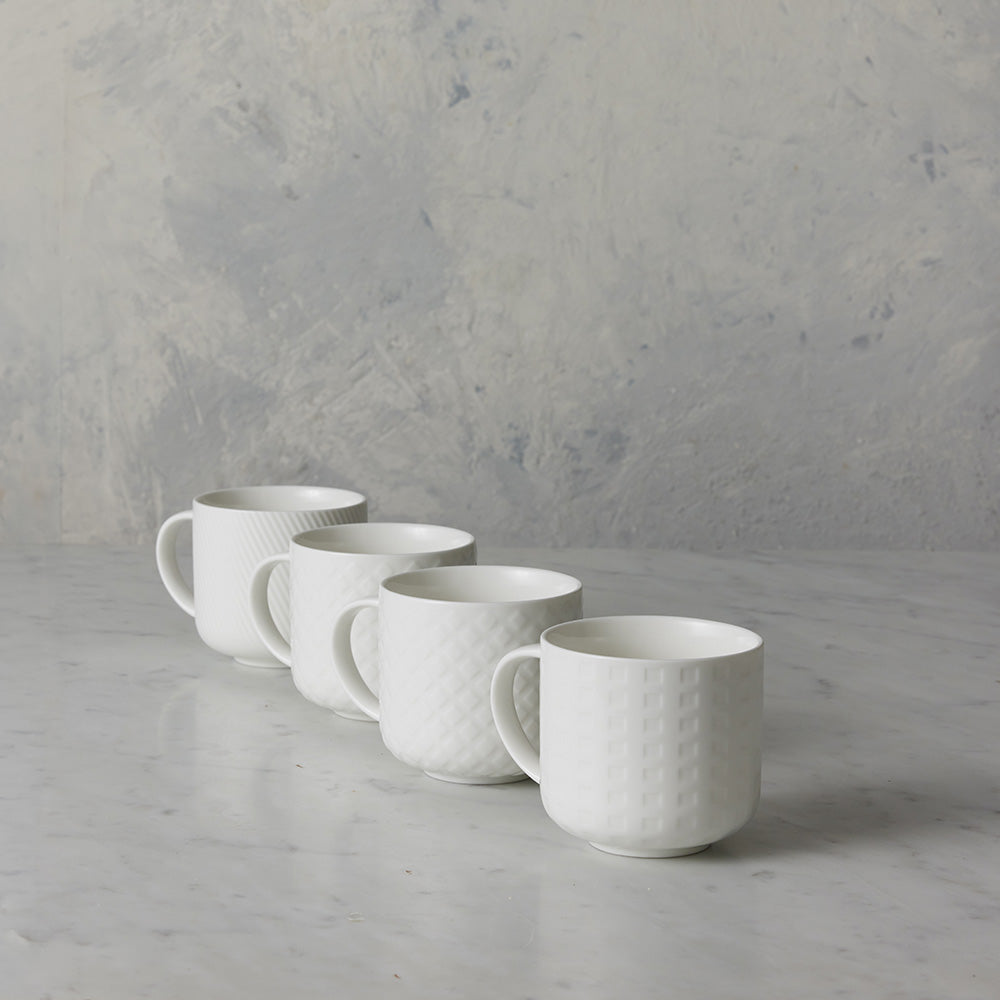 Maxwell & Williams White Basics Swirl Mug, 440ml