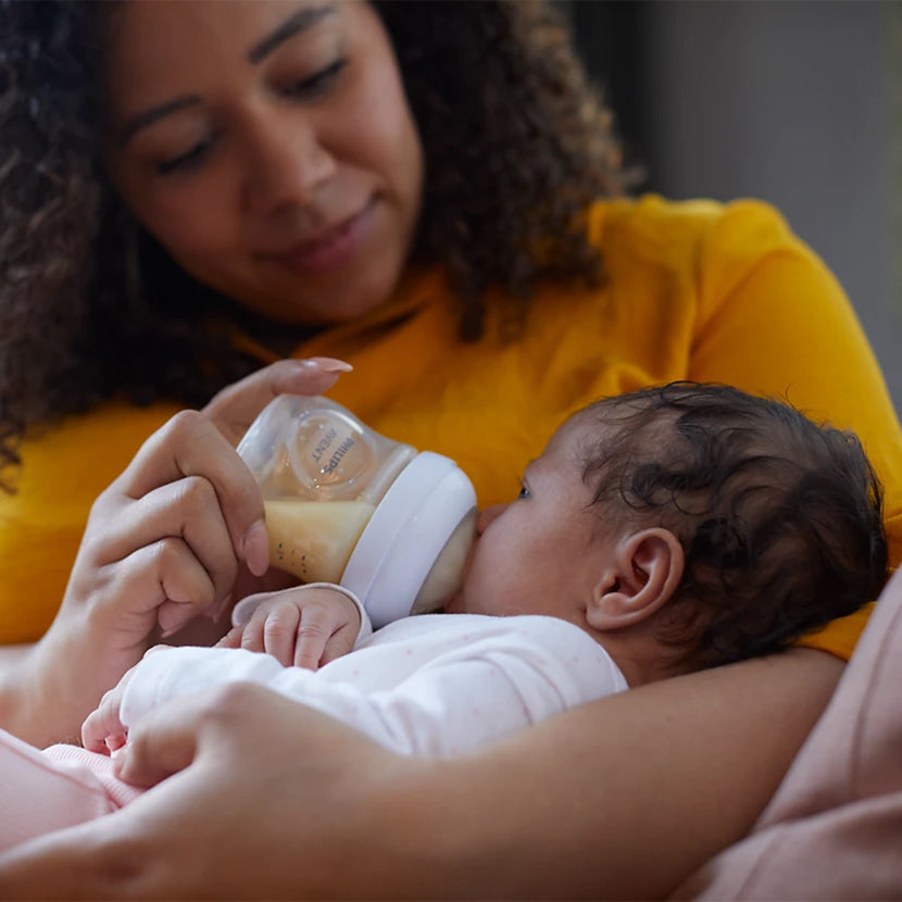 Avent Natural Response 4pc Newborn Gift Set