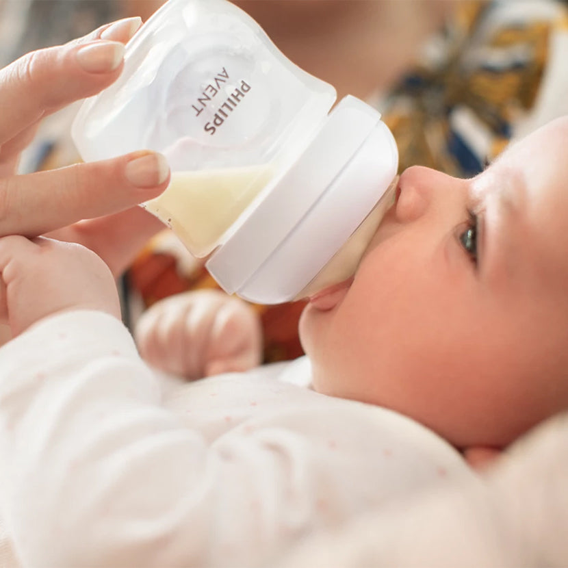 Avent Natural Response 4pc Newborn Gift Set