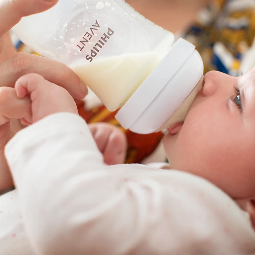 Avent Natural Response 4pc Newborn Gift Set
