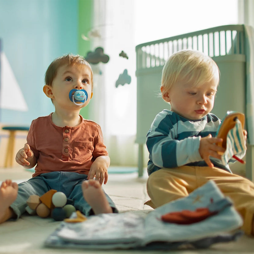Avent Set Of 2 Ultra Air Pacifiers, I Love Papa & Yachts (6-18m)