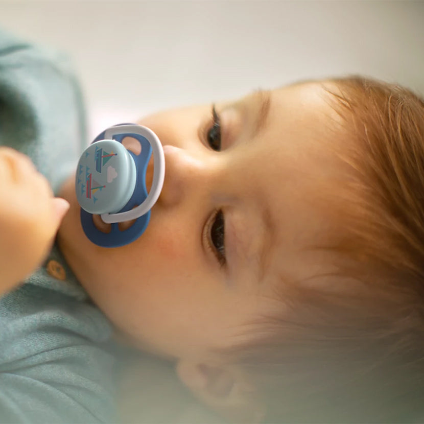 Avent Set Of 2 Ultra Air Pacifiers, I Love Papa & Yachts (6-18m)