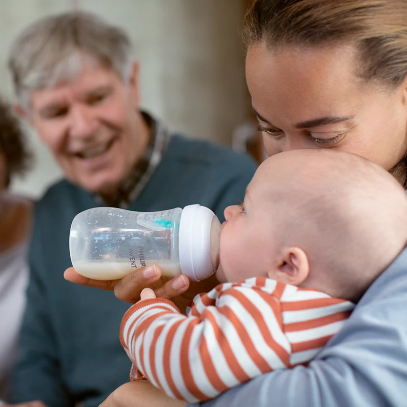 Avent Natural Response 260ml Anti-Colic Bottle With AirFree Vent
