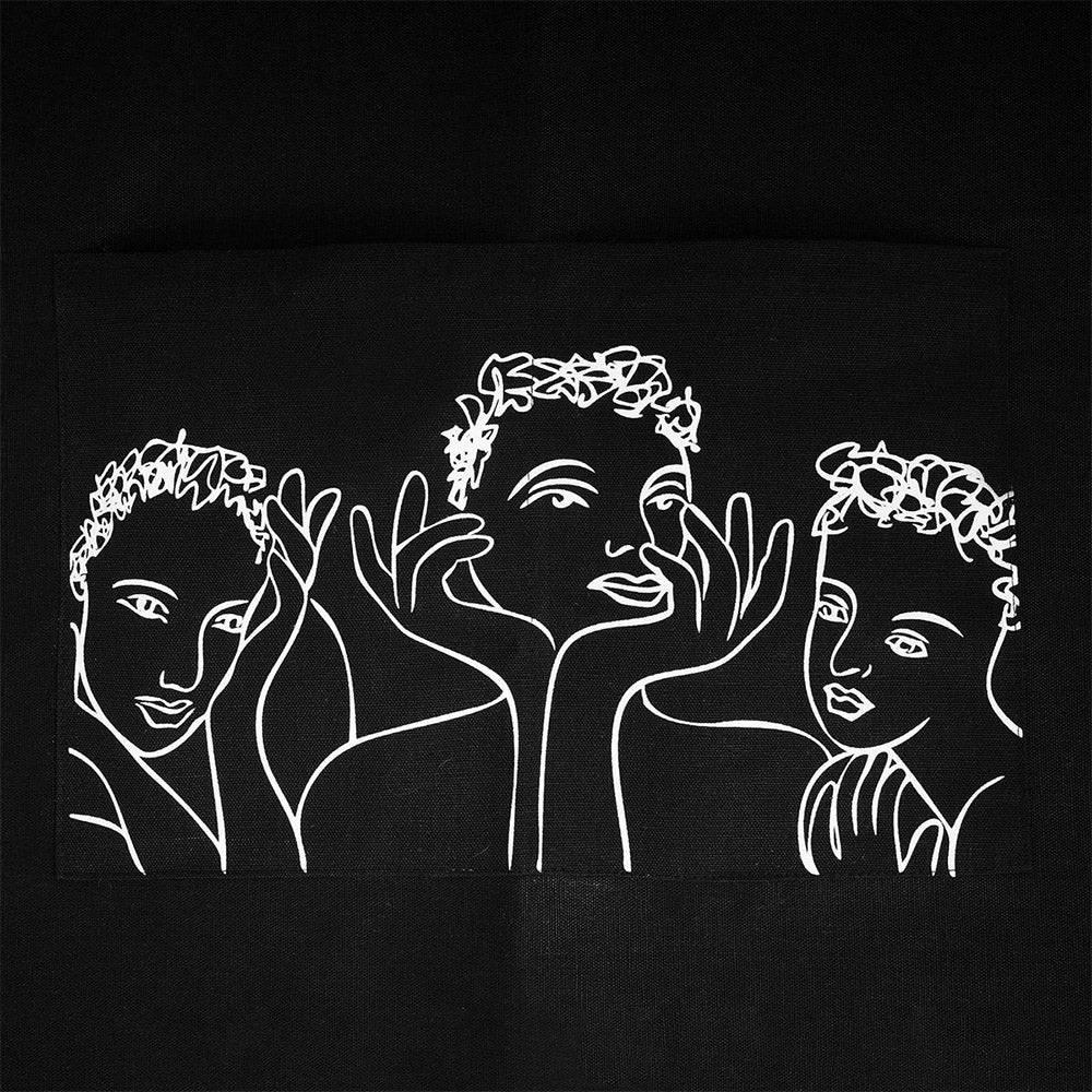 Carrol Boyes Apron, Conversation