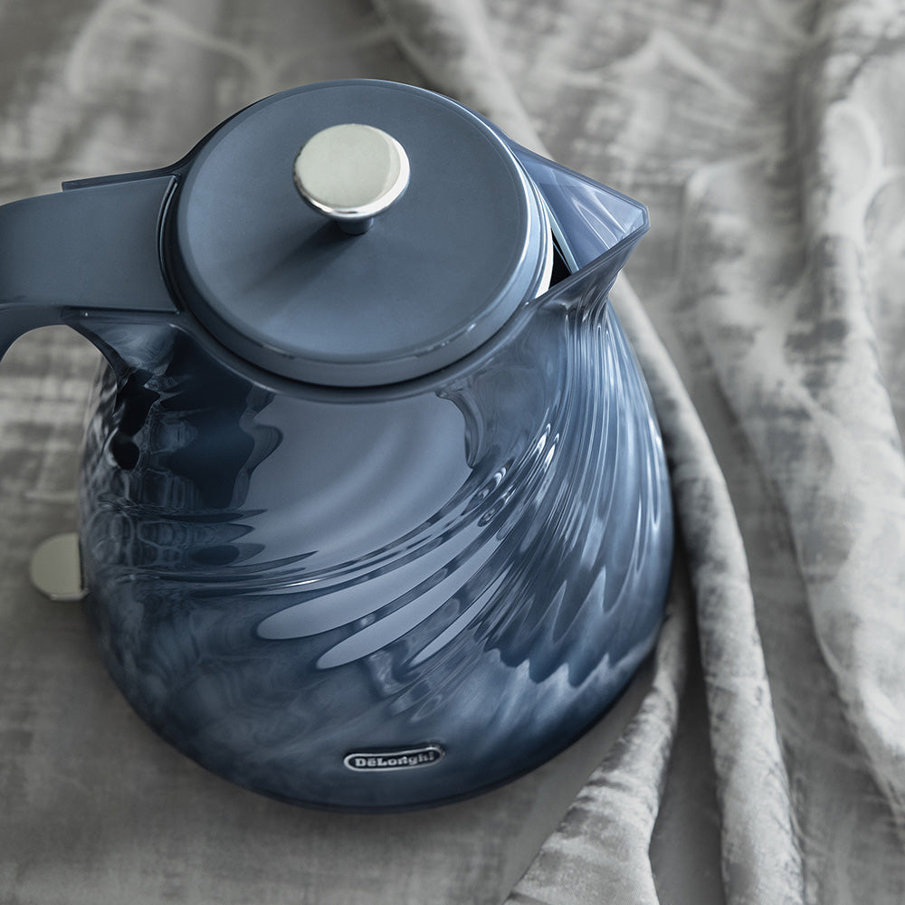 DeLonghi Ballerina Seta Cordless Kettle, 1.7L