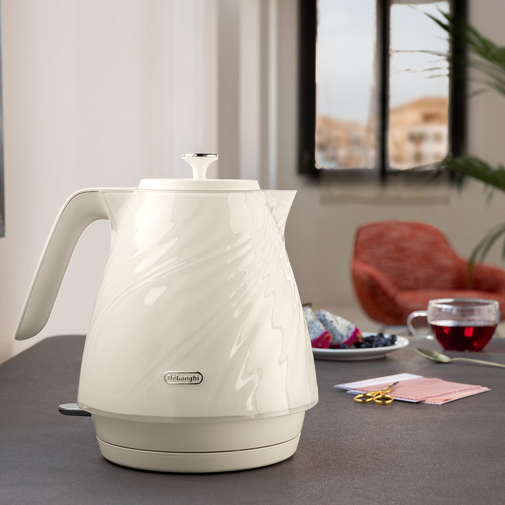 DeLonghi Ballerina Seta Cordless Kettle, 1.7L